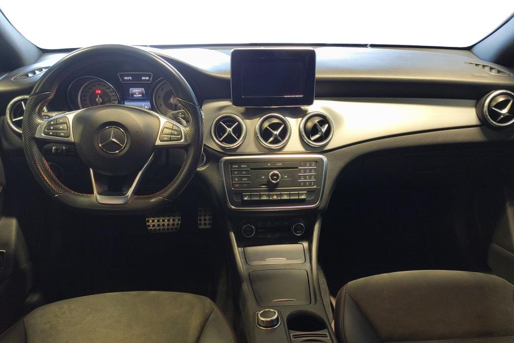 MERCEDES-BENZ CLA 2015