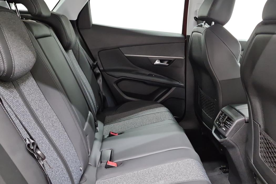 PEUGEOT 3008 2019
