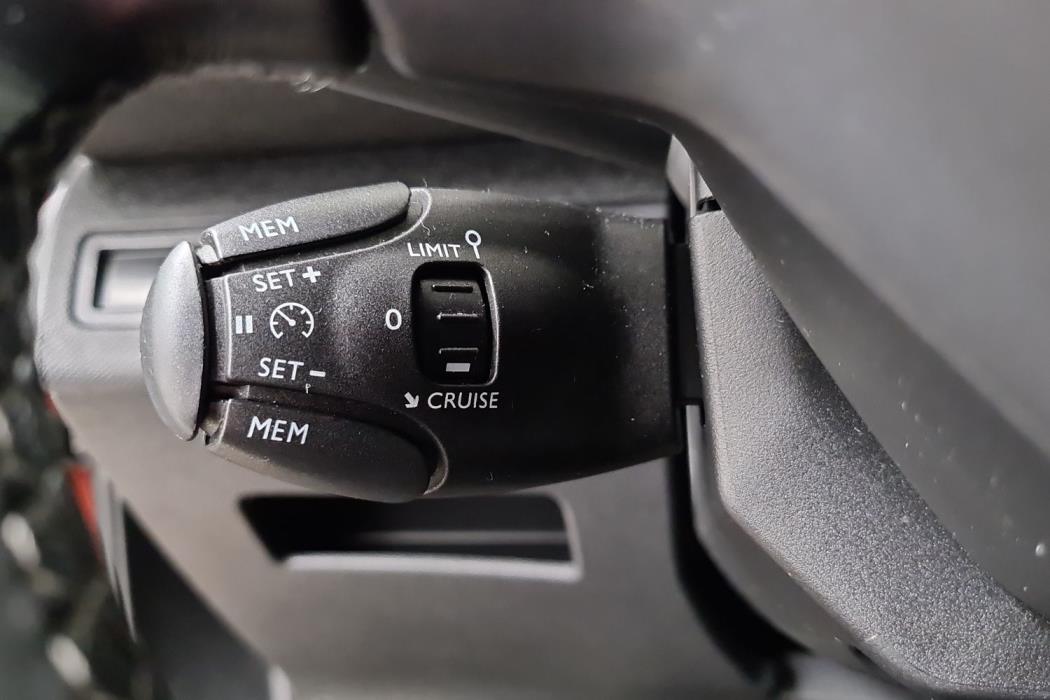 PEUGEOT 3008 2019