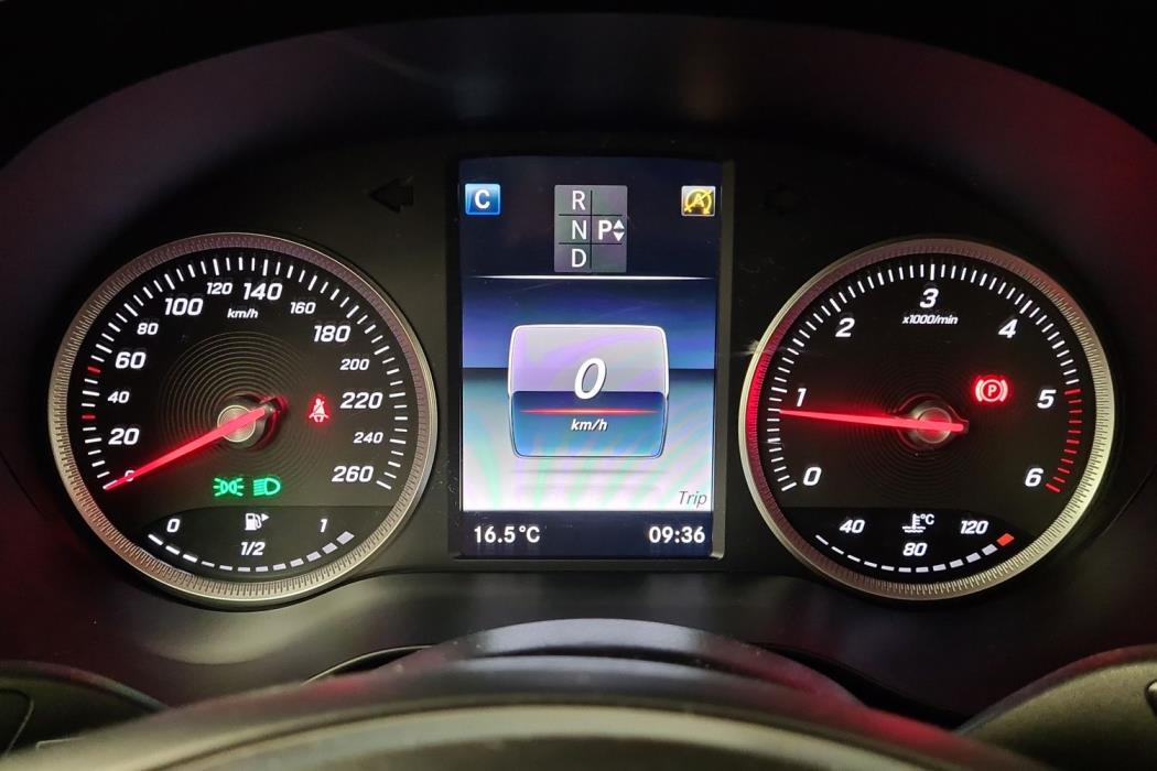 MERCEDES-BENZ GLC 2017