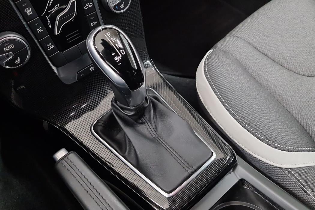 VOLVO V40 Cross Country 2019