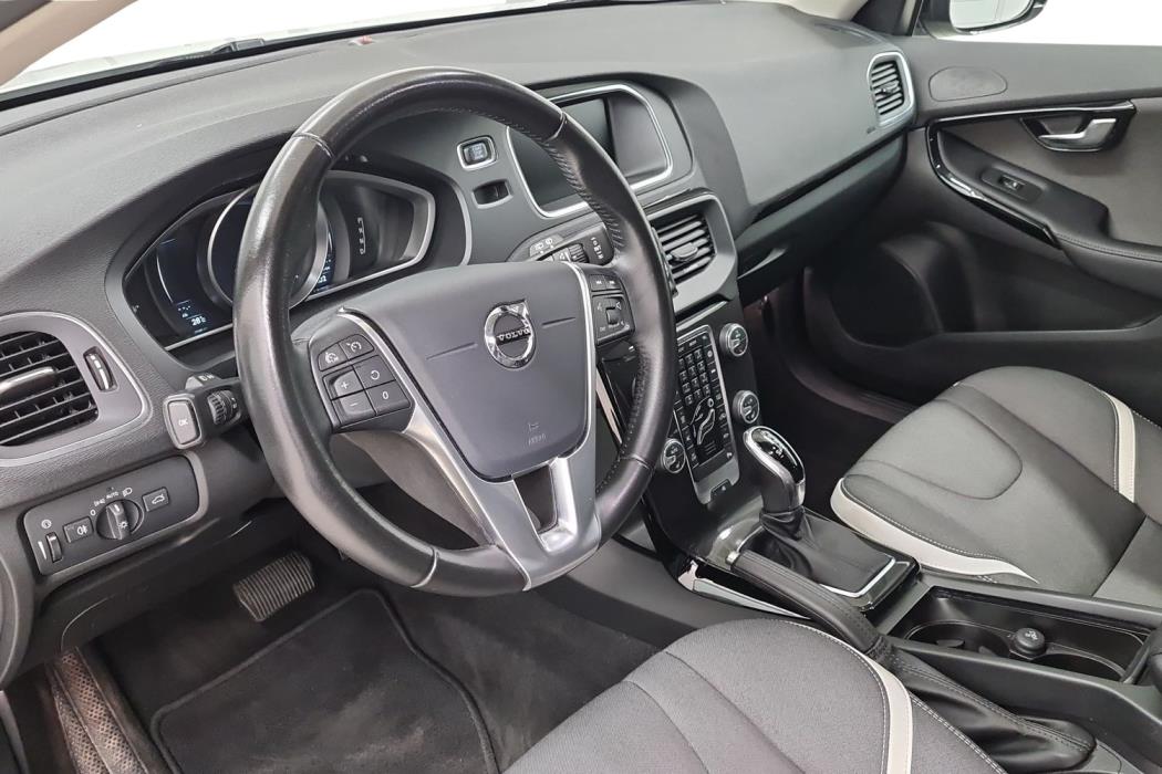 VOLVO V40 Cross Country 2019