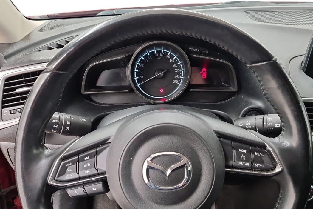 MAZDA Mazda3 2018