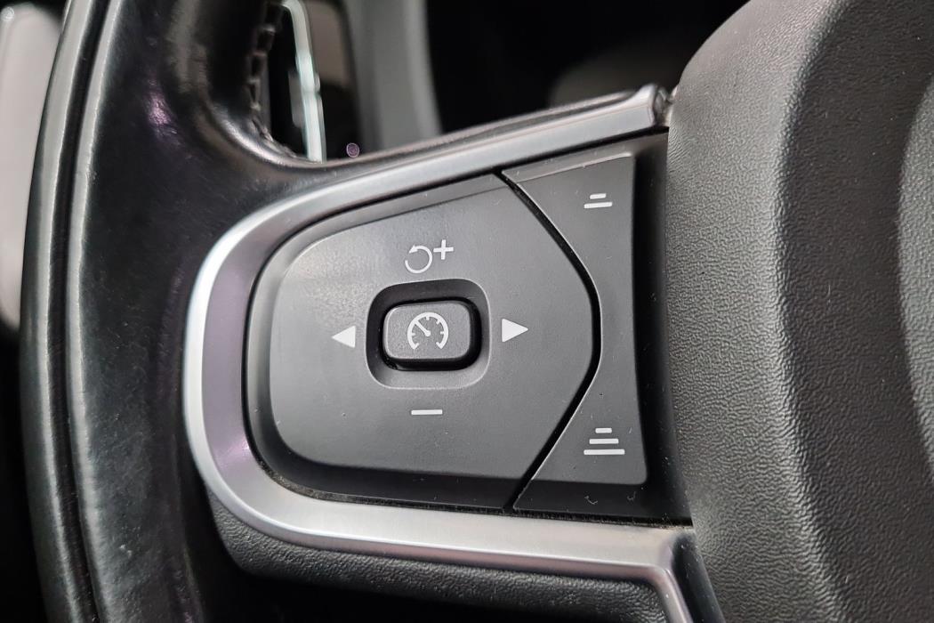 VOLVO XC60 2018