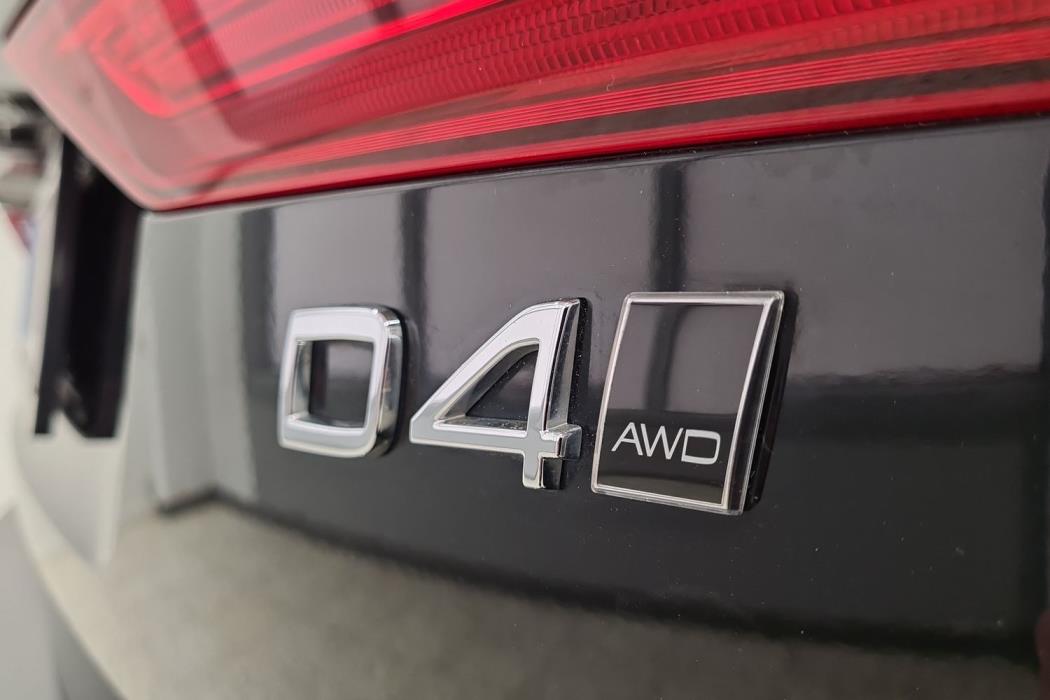 VOLVO XC60 2018