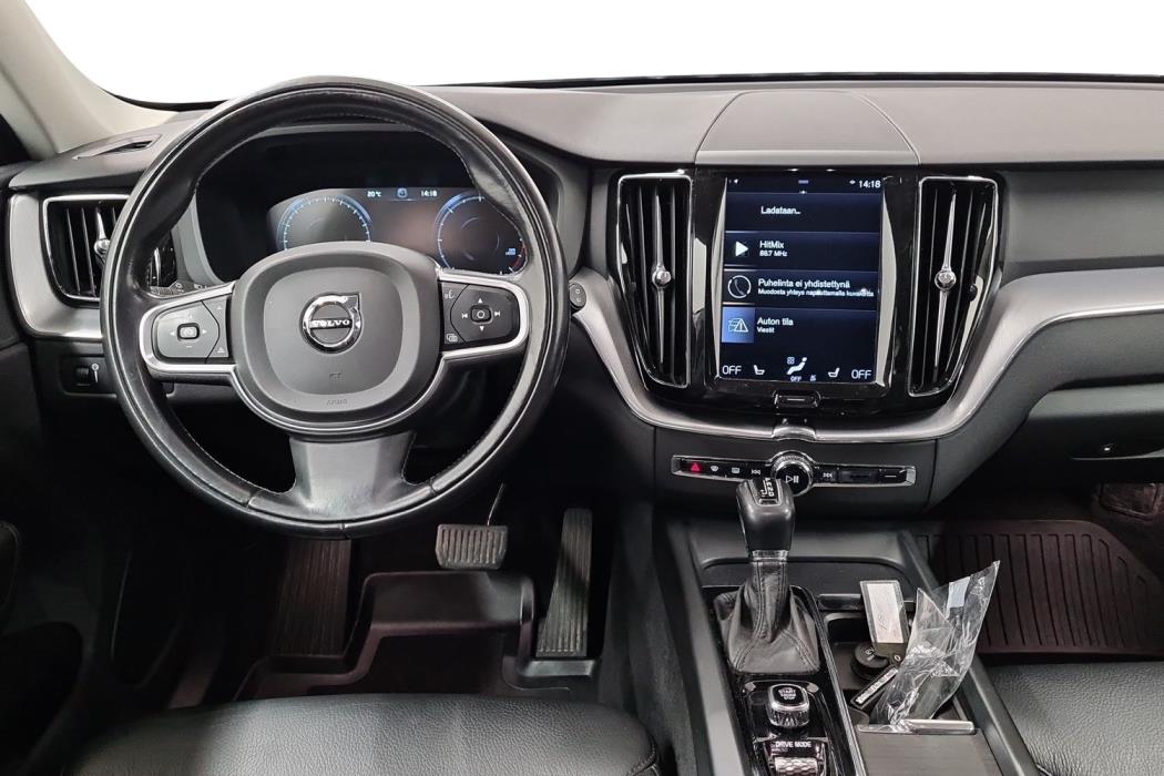 VOLVO XC60 2018