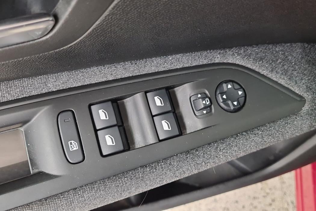 PEUGEOT 3008 2019