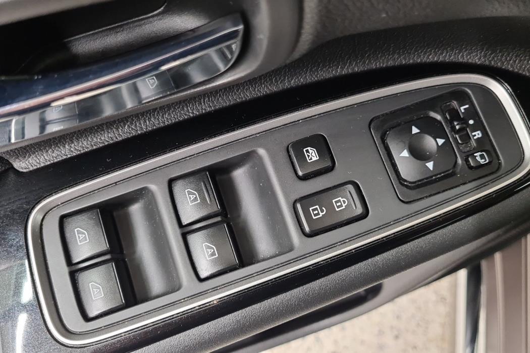 MITSUBISHI OUTLANDER PHEV 2019