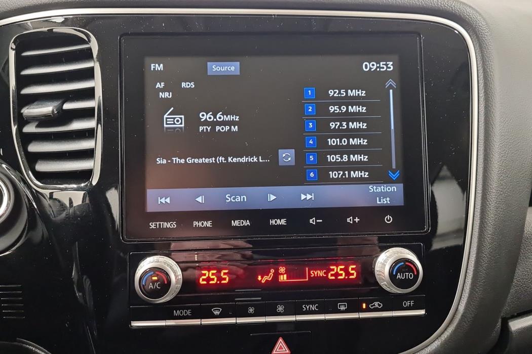 MITSUBISHI OUTLANDER PHEV 2019