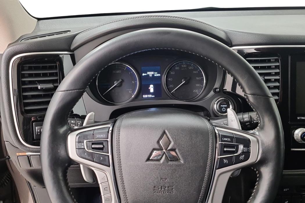 MITSUBISHI OUTLANDER PHEV 2019