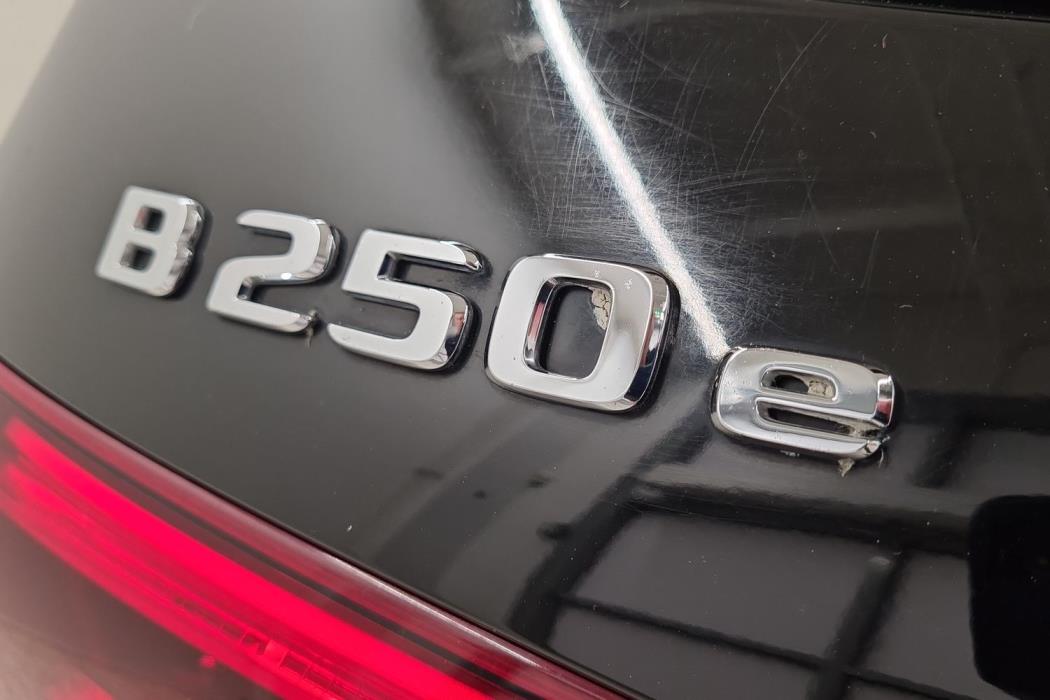 MERCEDES-BENZ B 2021
