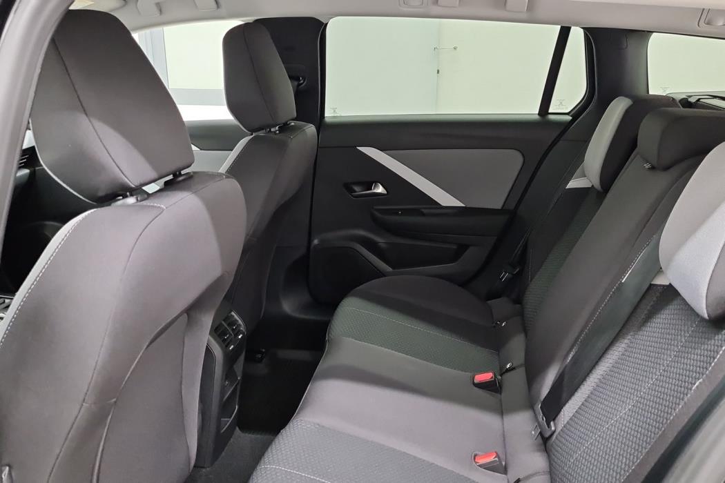 OPEL ASTRA 2024