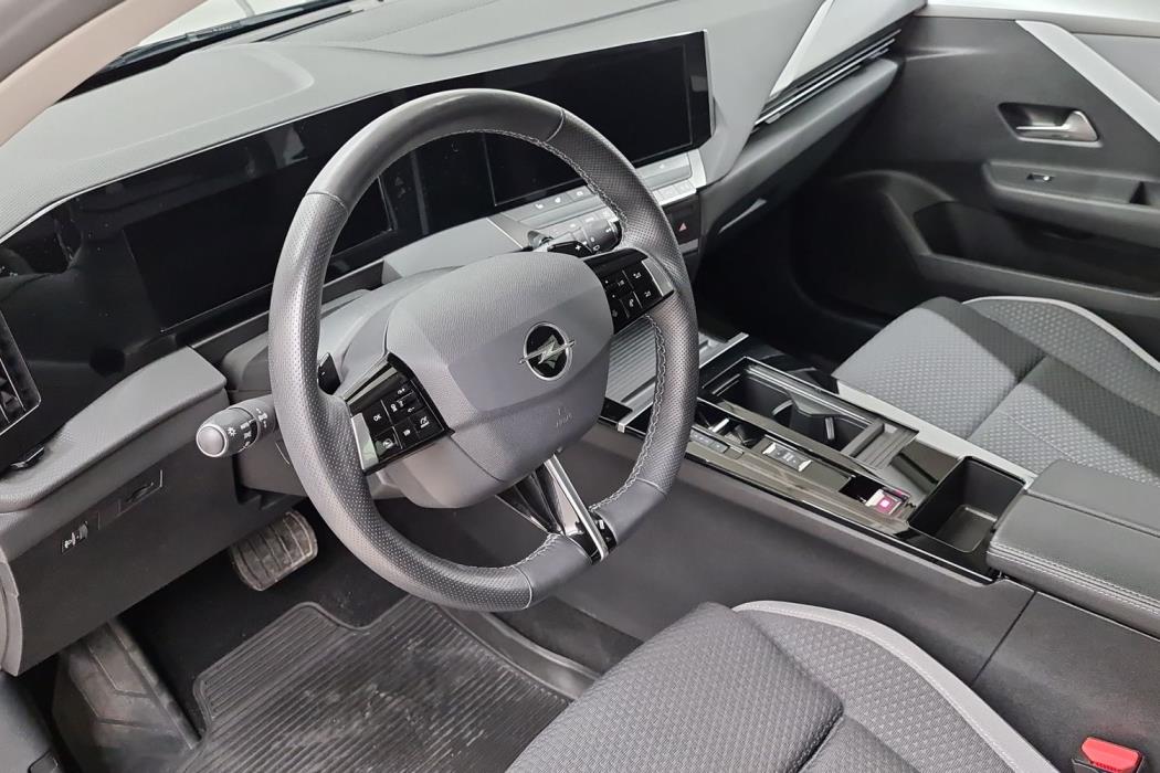 OPEL ASTRA 2024