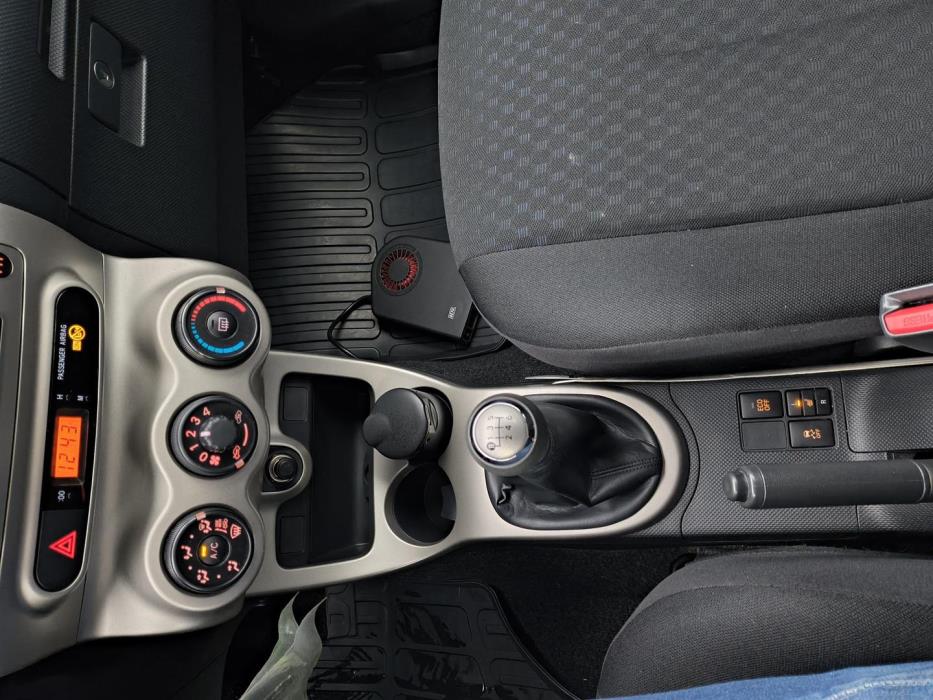 TOYOTA Urban Cruiser 2009