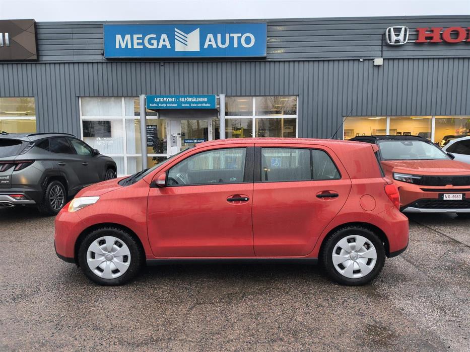 TOYOTA Urban Cruiser 2009