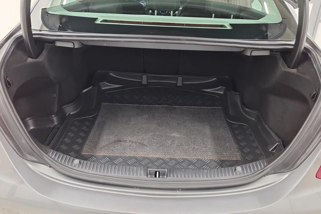 MERCEDES-BENZ C 2016