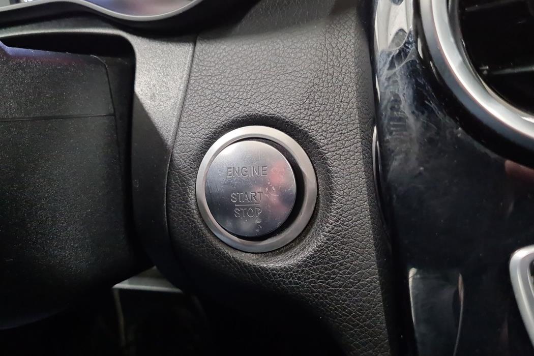 MERCEDES-BENZ C 2016