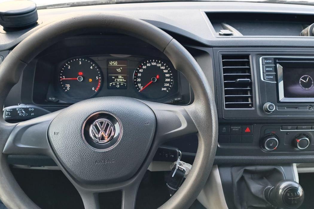 VOLKSWAGEN TRANSPORTER 2018