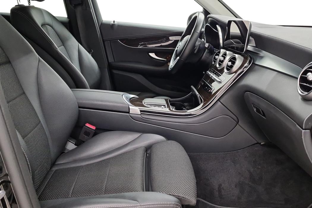 MERCEDES-BENZ GLC 2021