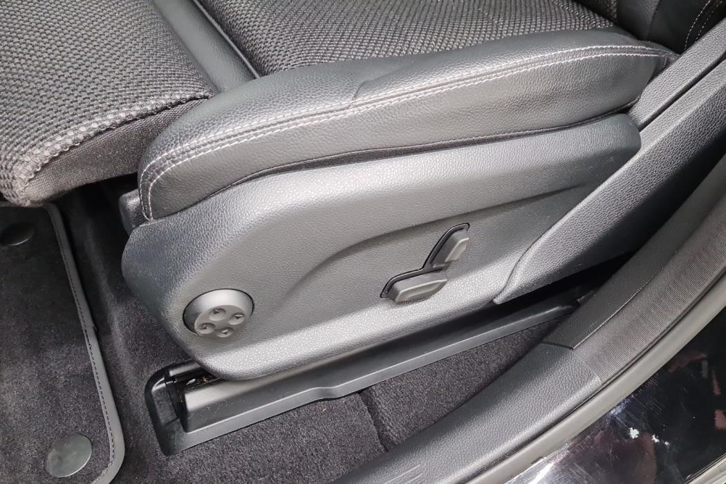 MERCEDES-BENZ GLC 2021