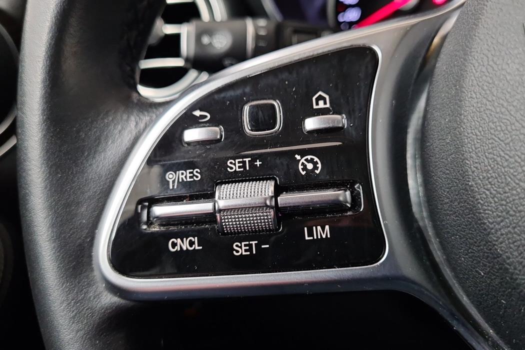 MERCEDES-BENZ GLC 2021