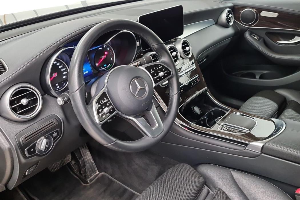 MERCEDES-BENZ GLC 2021