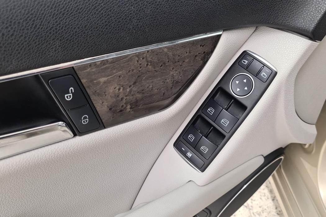 MERCEDES-BENZ C 2010