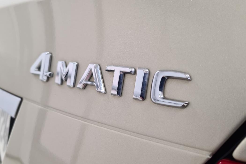 MERCEDES-BENZ C 2010