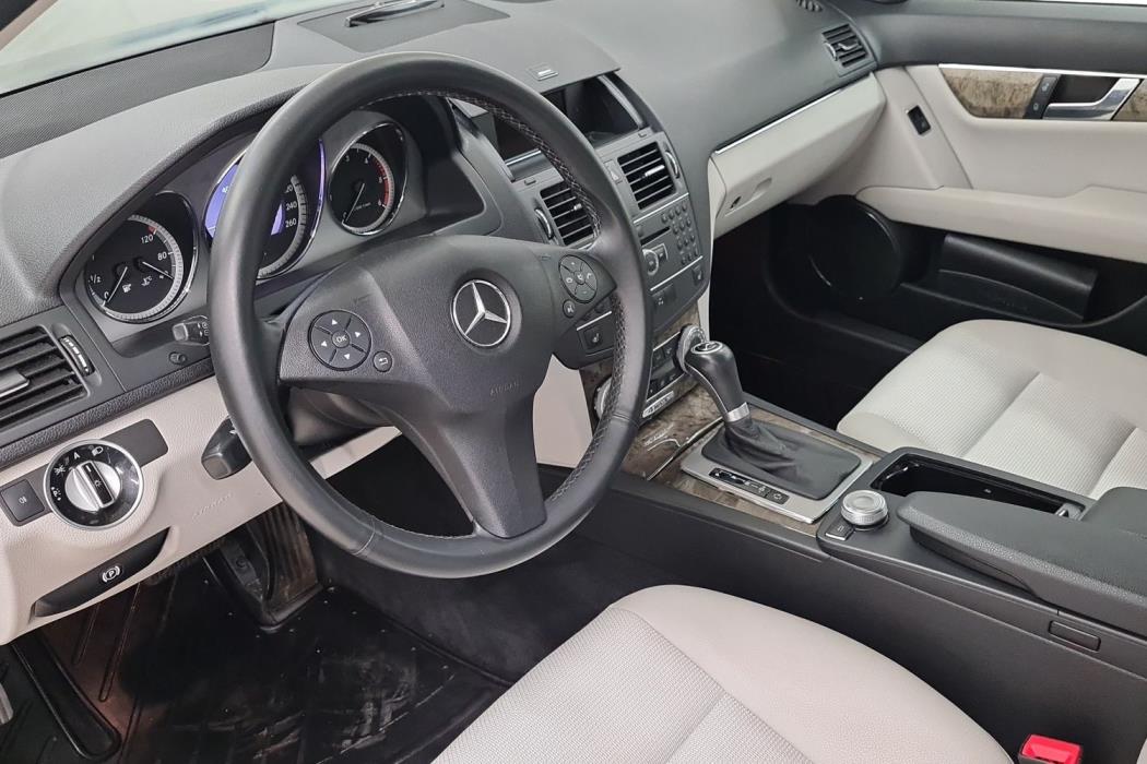 MERCEDES-BENZ C 2010