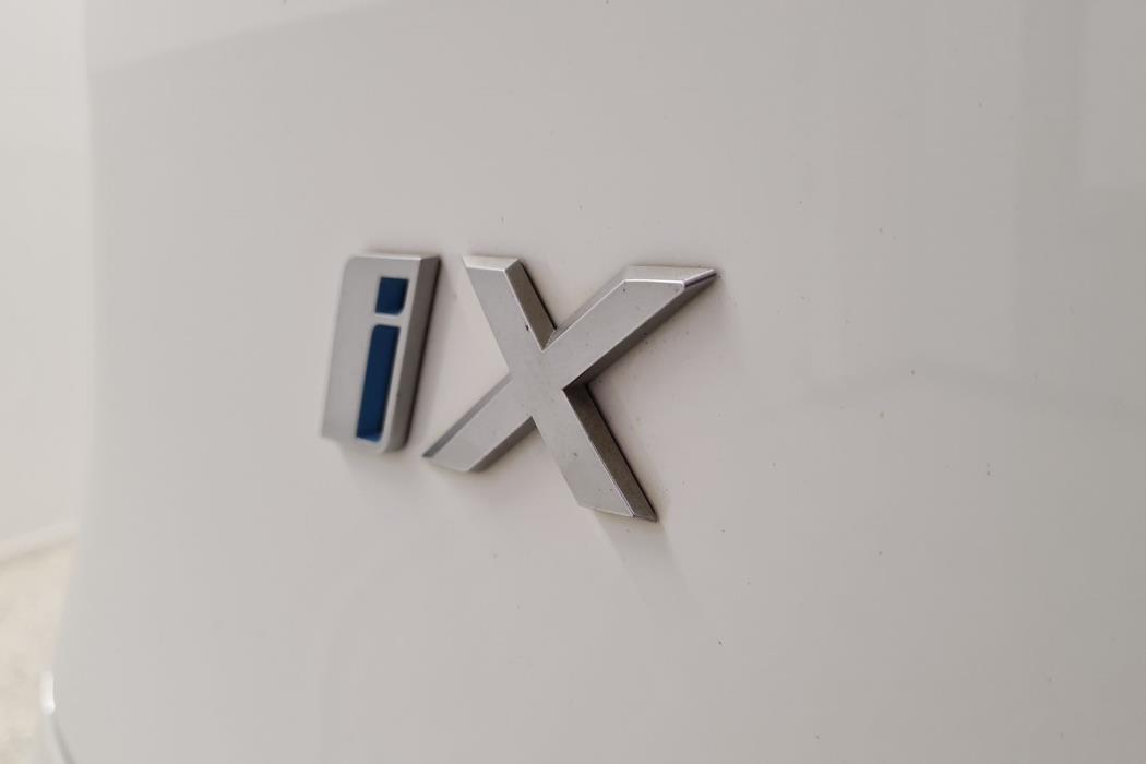 BMW iX 2023