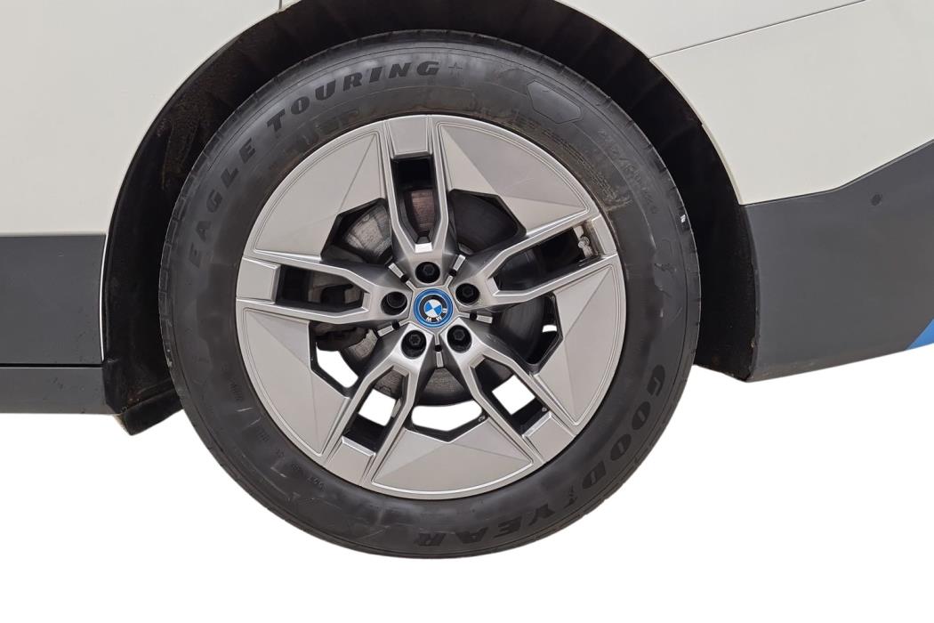 BMW iX 2023