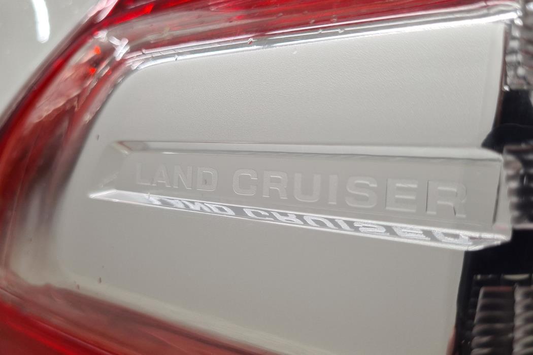 TOYOTA LAND CRUISER 2016