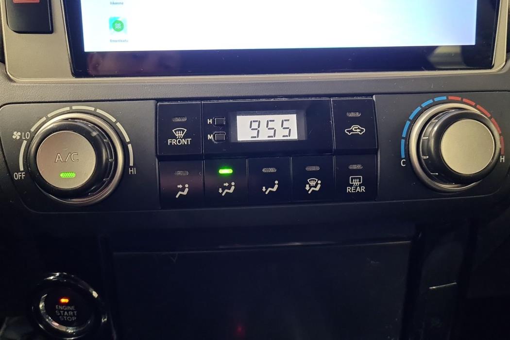 TOYOTA LAND CRUISER 2016