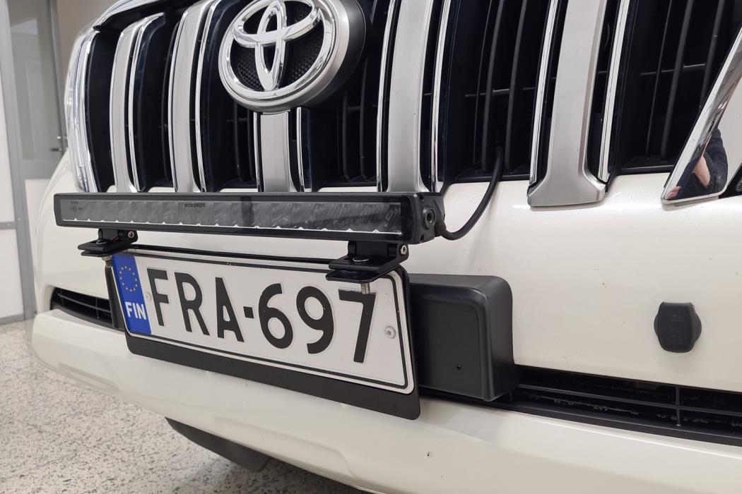 TOYOTA LAND CRUISER 2016