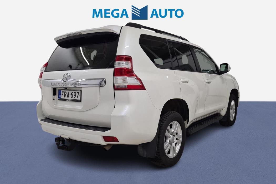 TOYOTA LAND CRUISER 2016