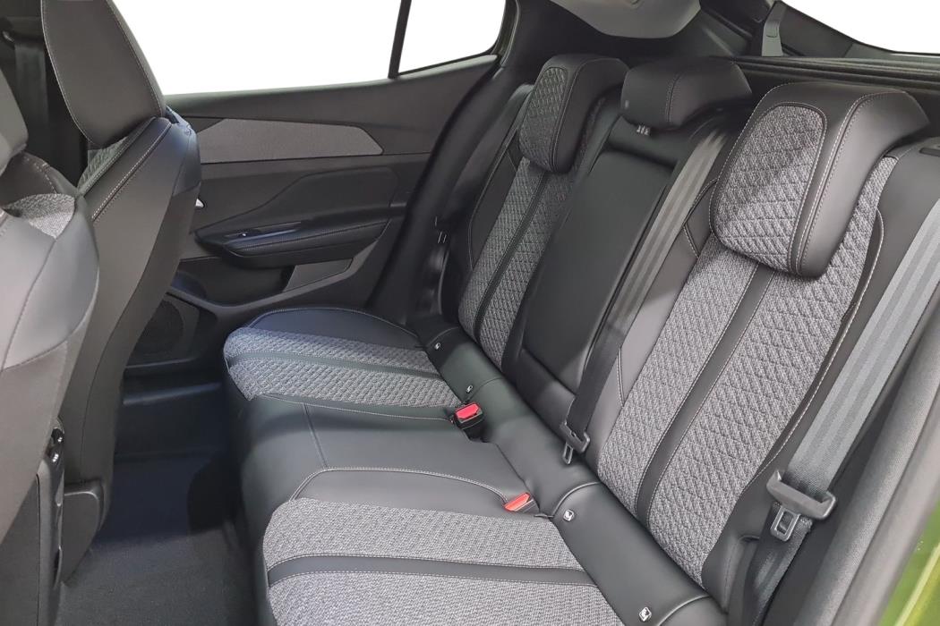 Peugeot 408 2026