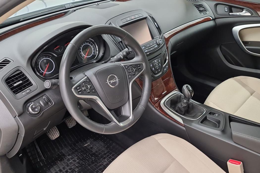 OPEL Insignia 2016