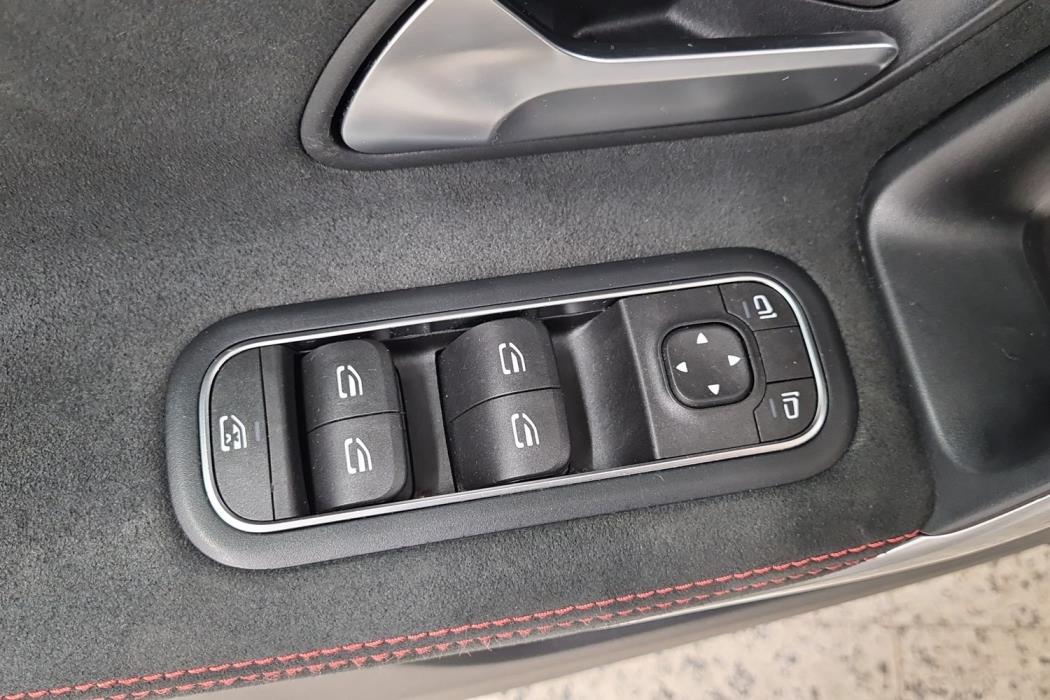 MERCEDES-BENZ A 2019