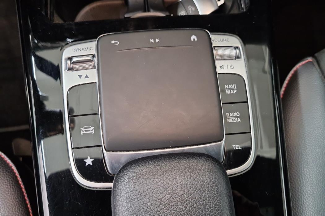 MERCEDES-BENZ A 2019