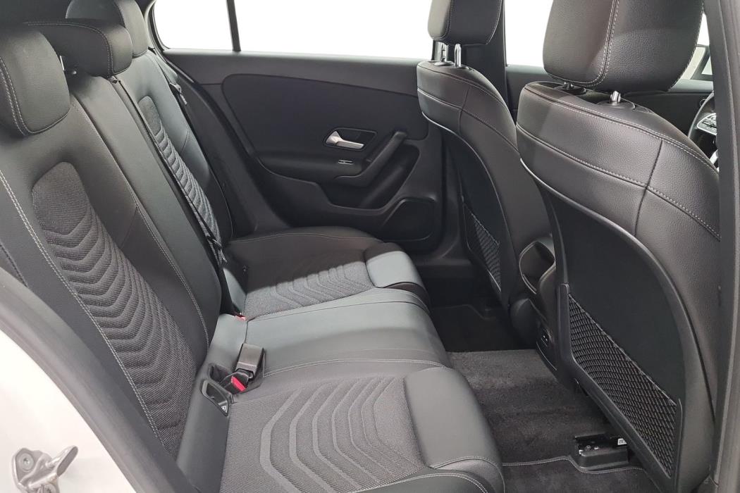 MERCEDES-BENZ A 2021