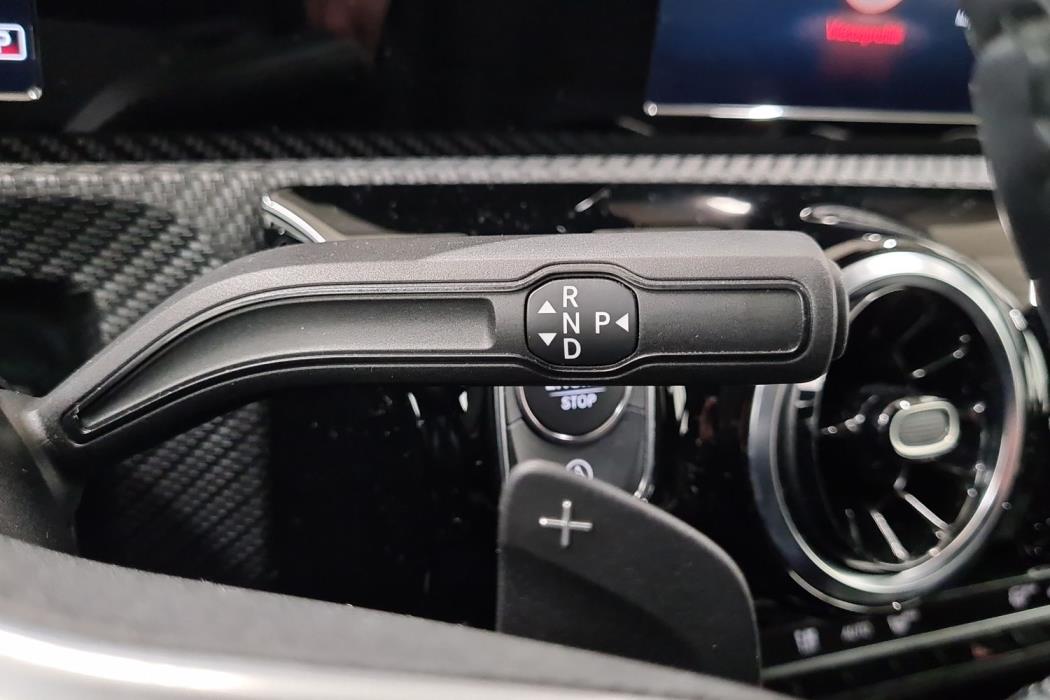 MERCEDES-BENZ A 2021