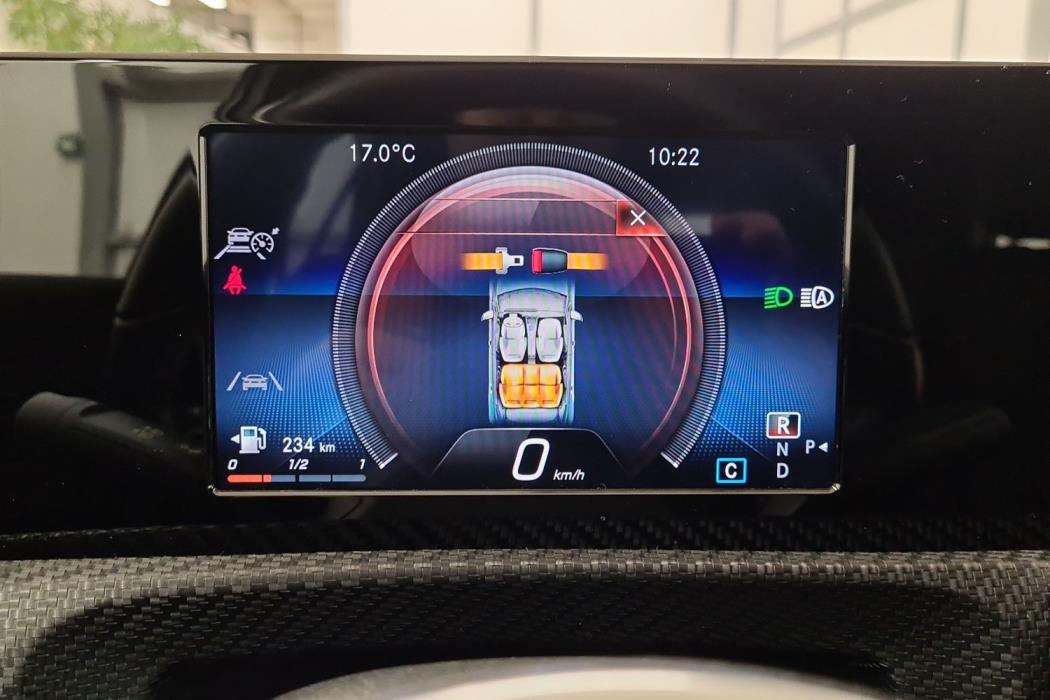 MERCEDES-BENZ A 2021