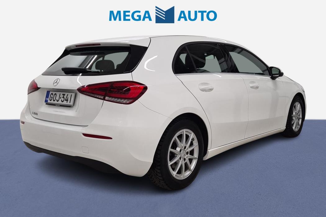 MERCEDES-BENZ A 2021