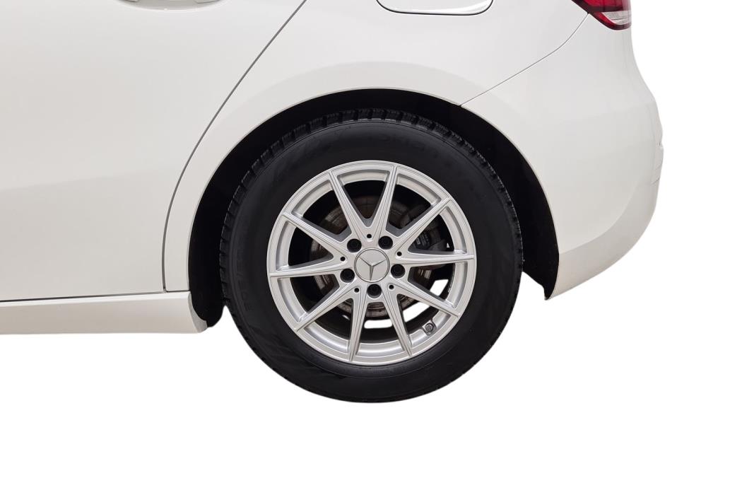 MERCEDES-BENZ A 2021