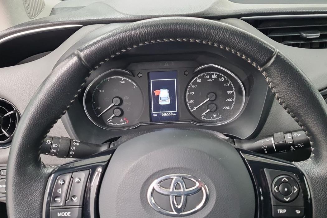 TOYOTA YARIS 2019