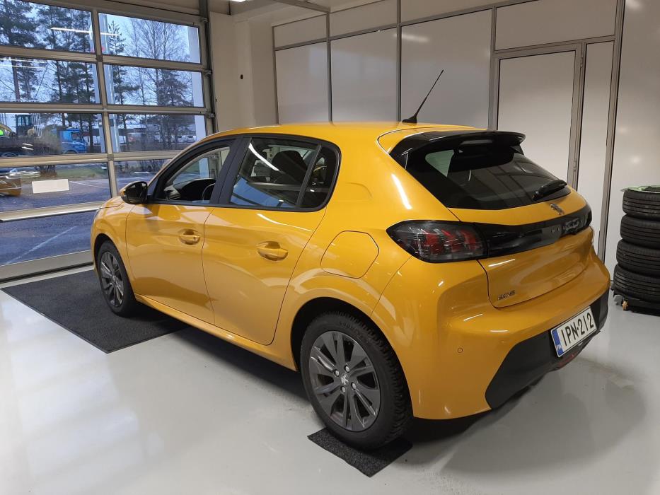 Peugeot 208 2022