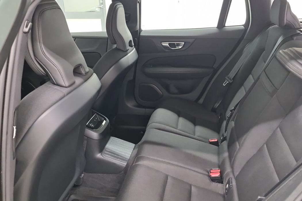 VOLVO V60 2020