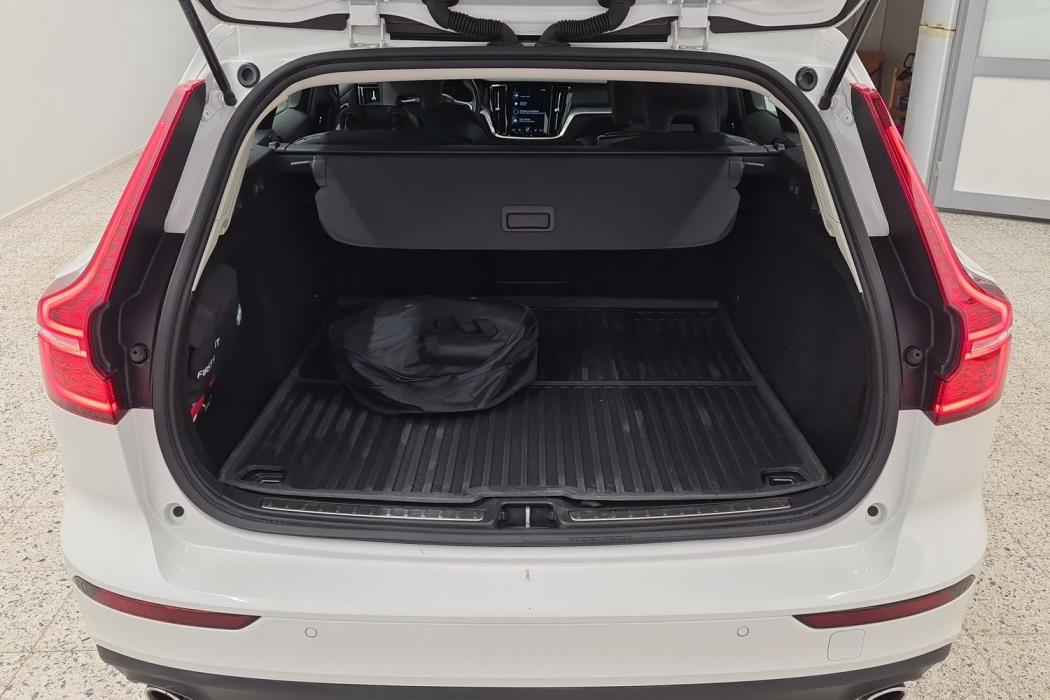 VOLVO V60 2020