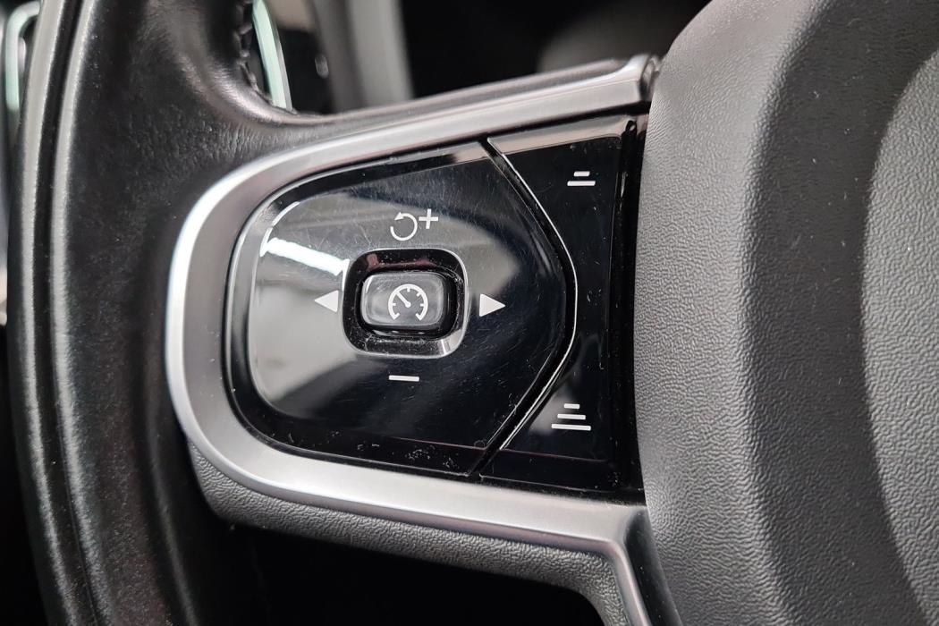 VOLVO V60 2020