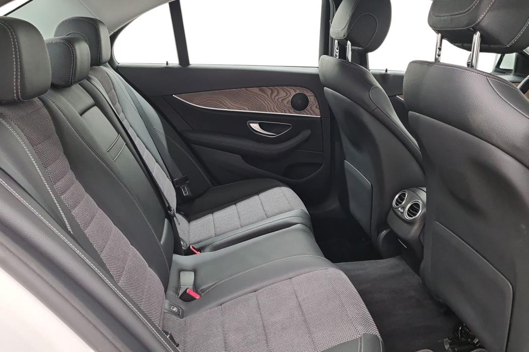 MERCEDES-BENZ E 2020